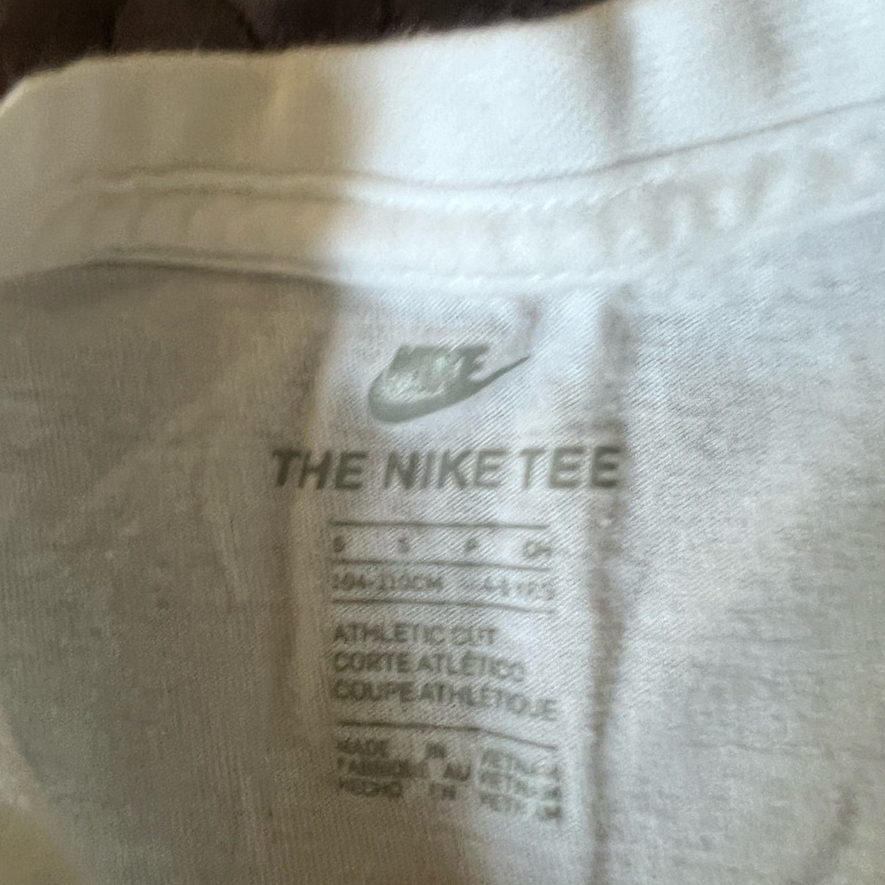 Nike Blue and White Short Sleeve Tees - Picture 3 of 3
